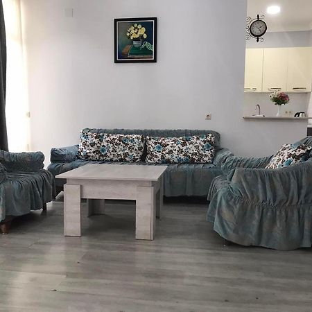 Guesthouse Data Gonio Bagian luar foto
