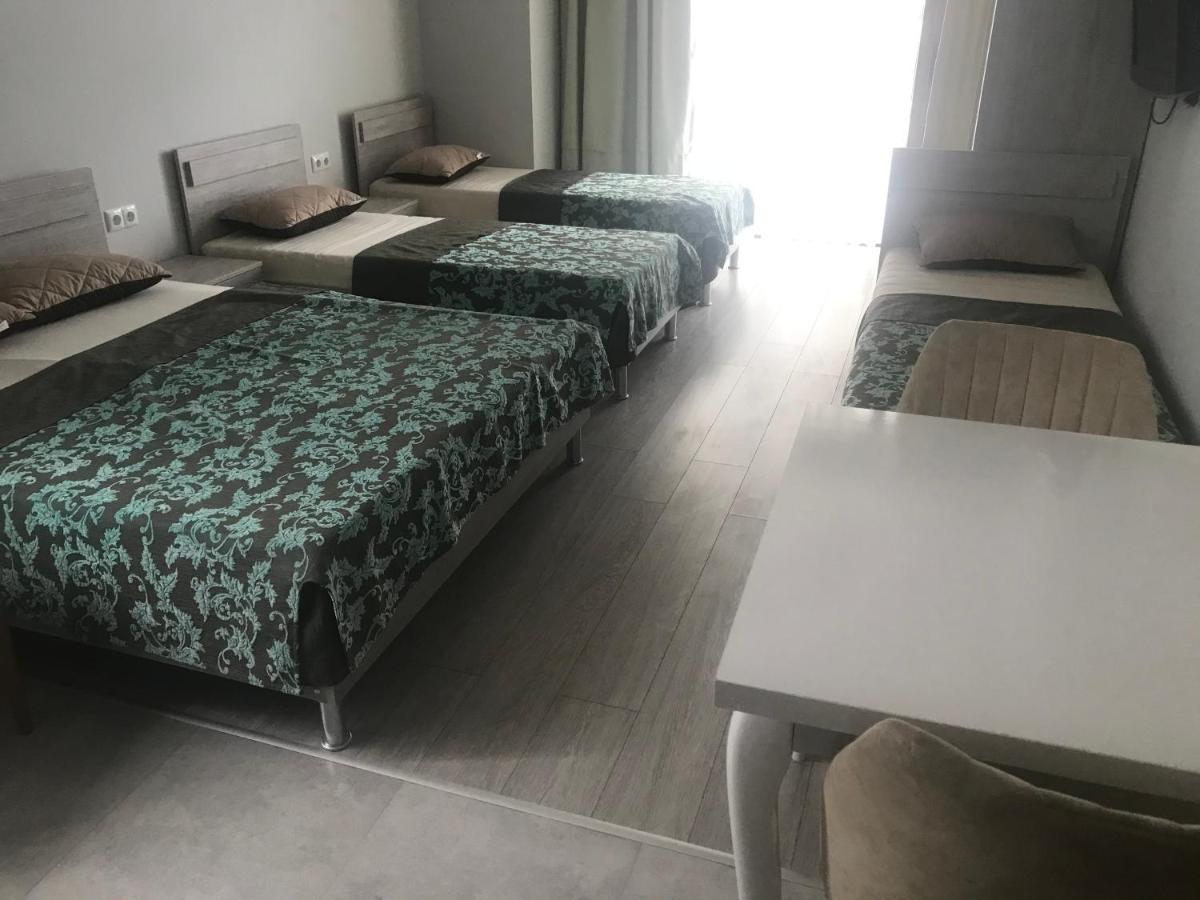Guesthouse Data Gonio Bagian luar foto