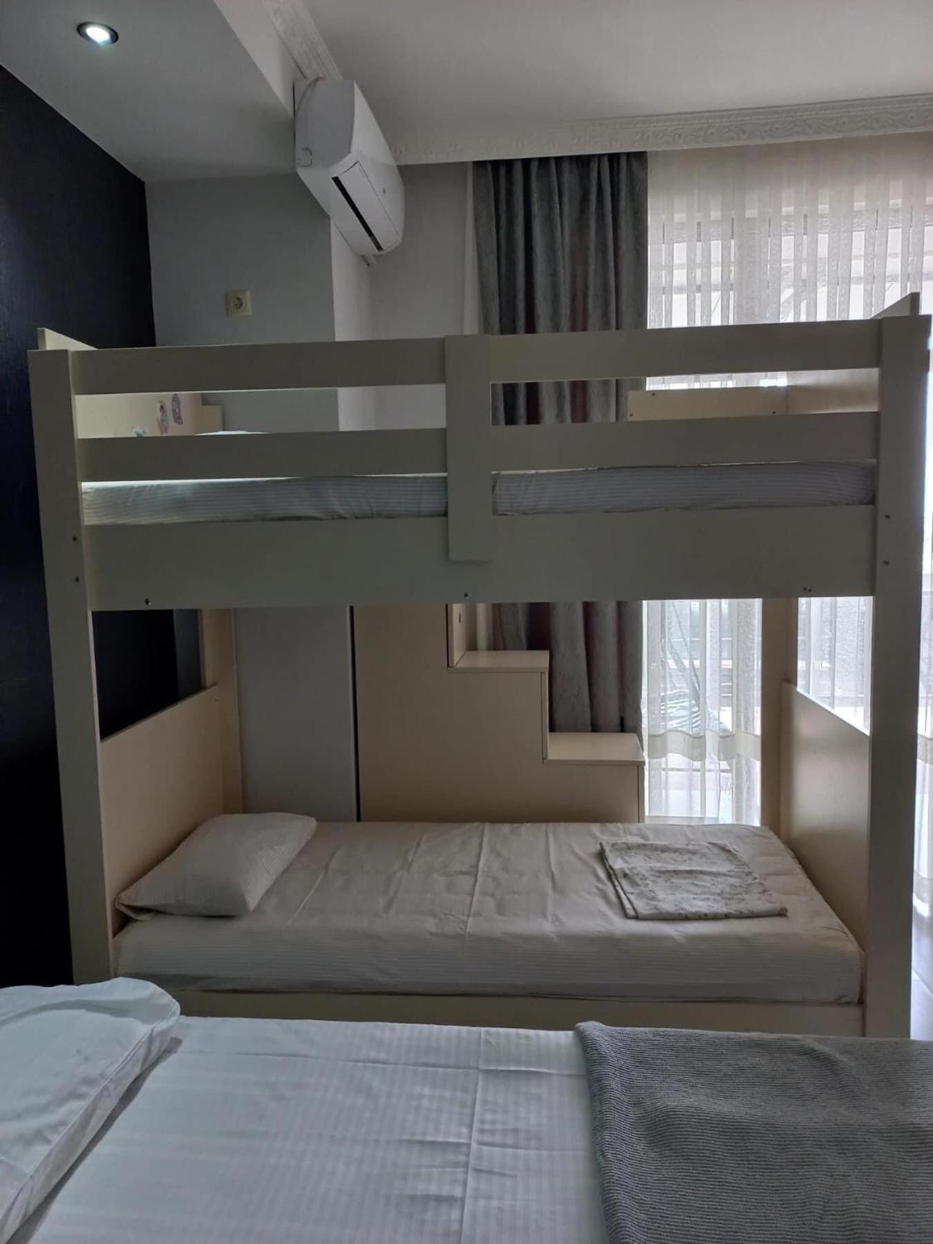 Guesthouse Data Gonio Bagian luar foto