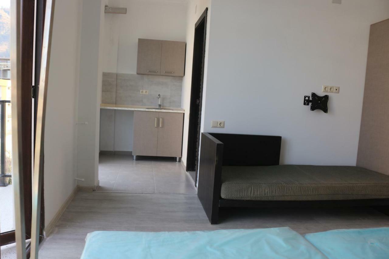 Guesthouse Data Gonio Bagian luar foto