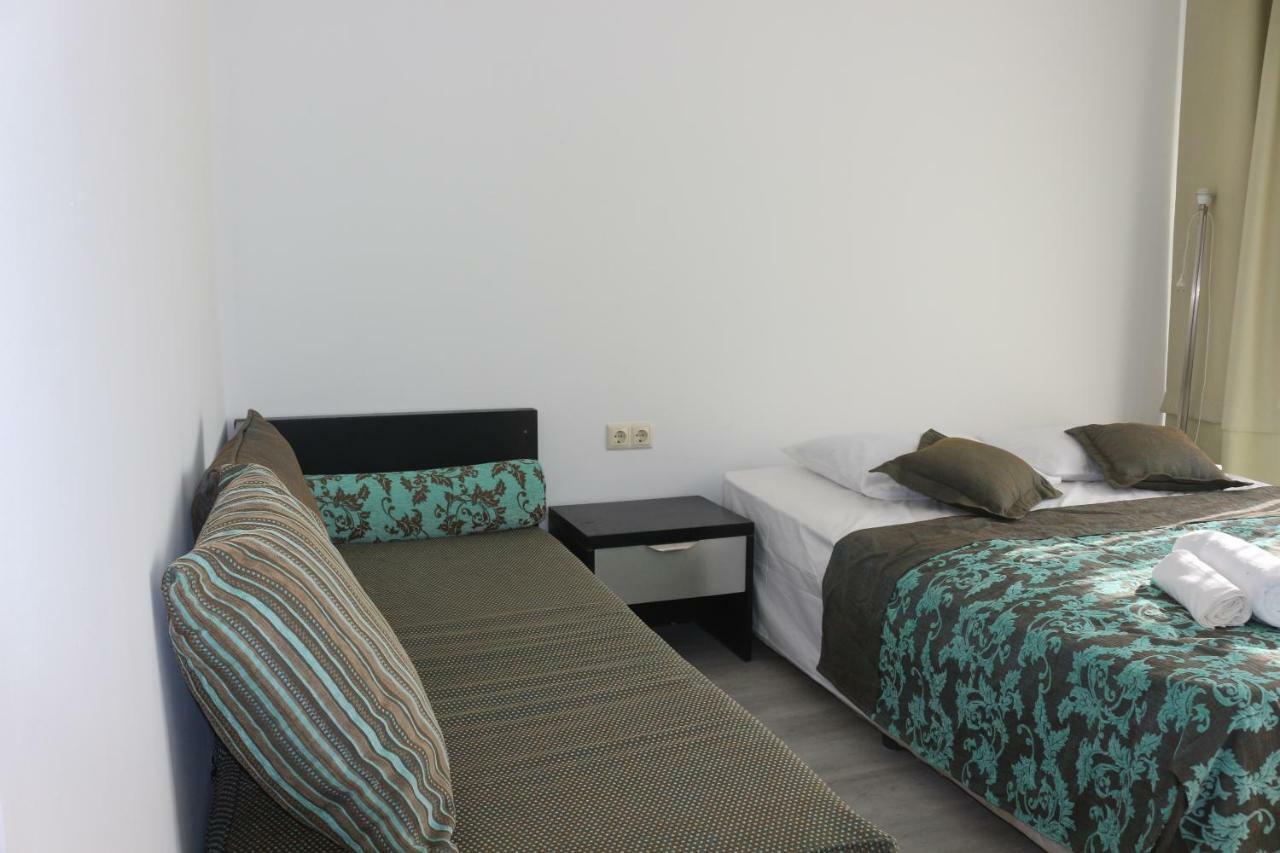 Guesthouse Data Gonio Bagian luar foto