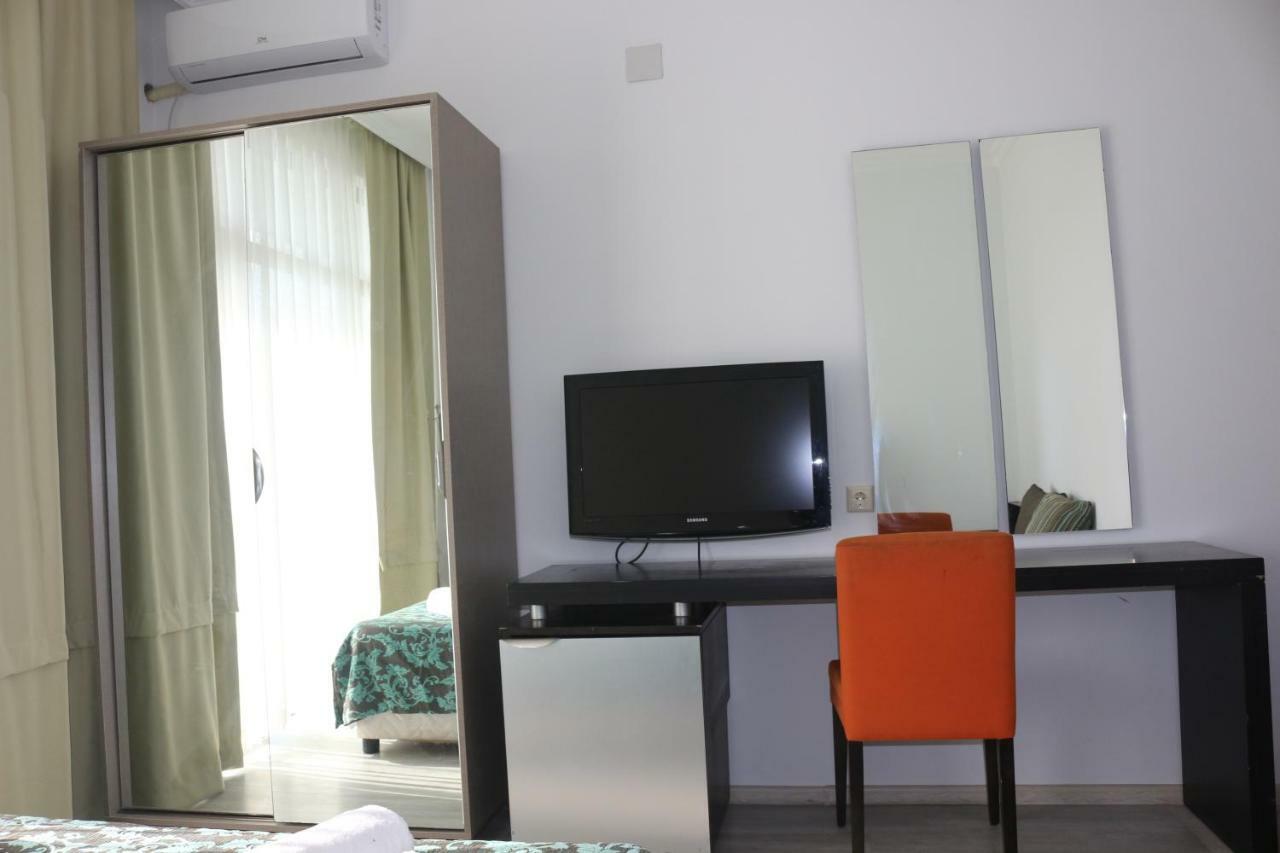 Guesthouse Data Gonio Bagian luar foto