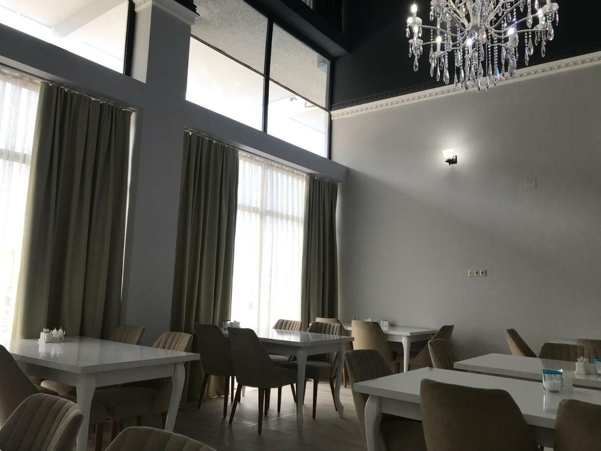 Guesthouse Data Gonio Bagian luar foto