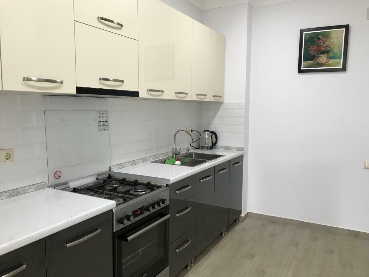 Guesthouse Data Gonio Bagian luar foto