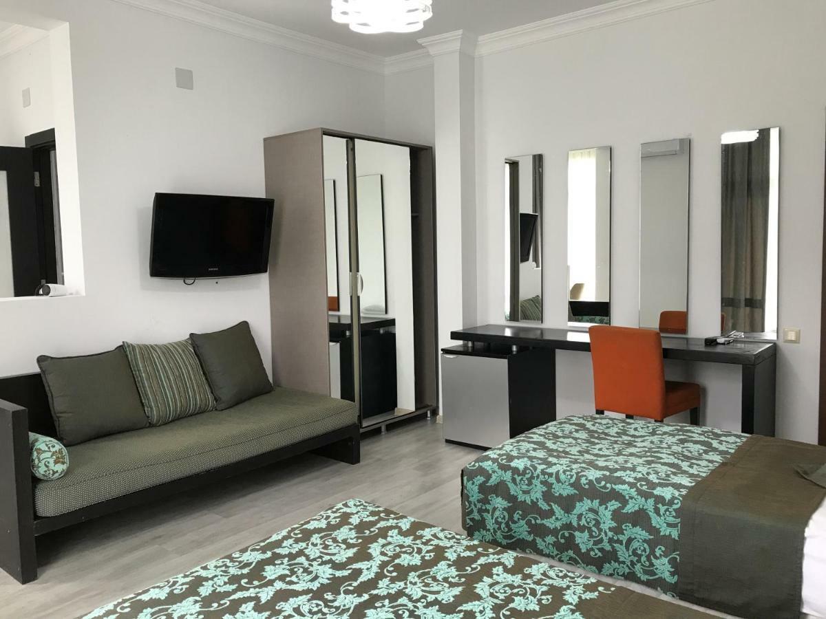 Guesthouse Data Gonio Bagian luar foto