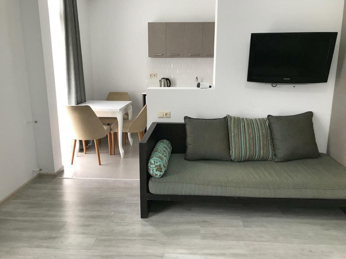 Guesthouse Data Gonio Bagian luar foto